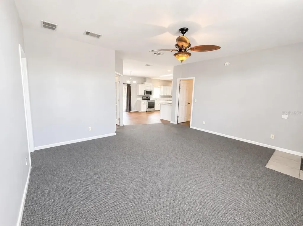 13718 County Road 109d-3 Lady Lake FL 32159
