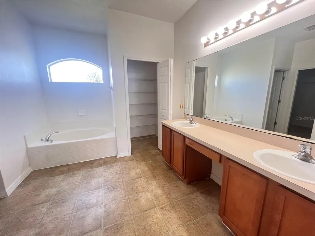 41 Louisiana Drive Palm Coast FL 32137
