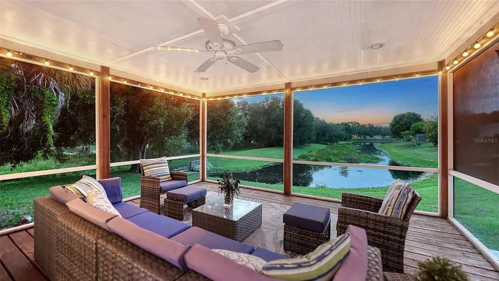 2481 S Scarlet Oak Court Sarasota FL 34232