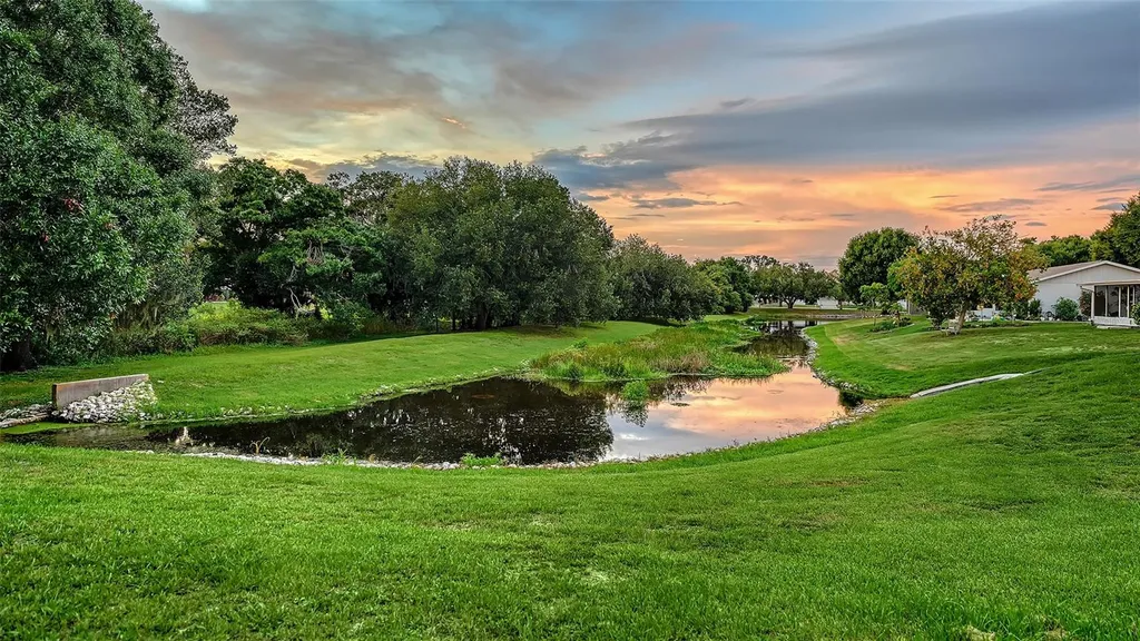 2481 S Scarlet Oak Court Sarasota FL 34232