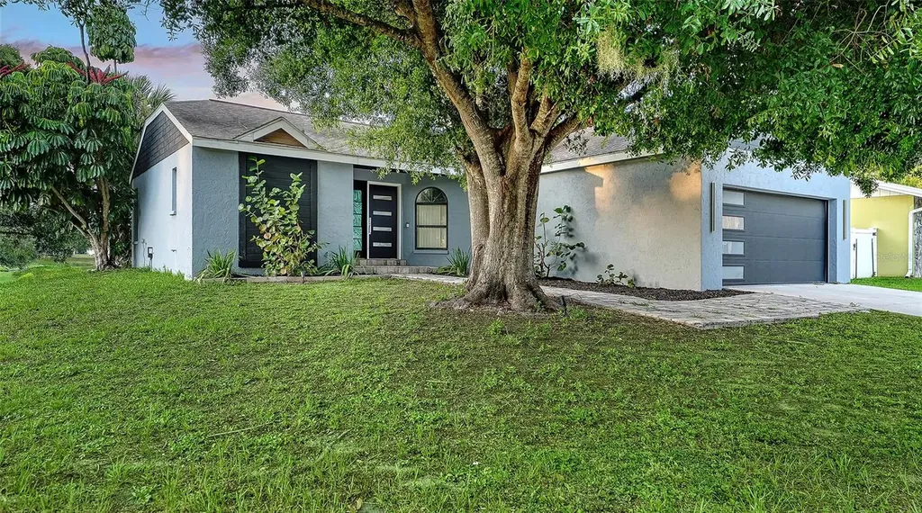 2481 S Scarlet Oak Court Sarasota FL 34232
