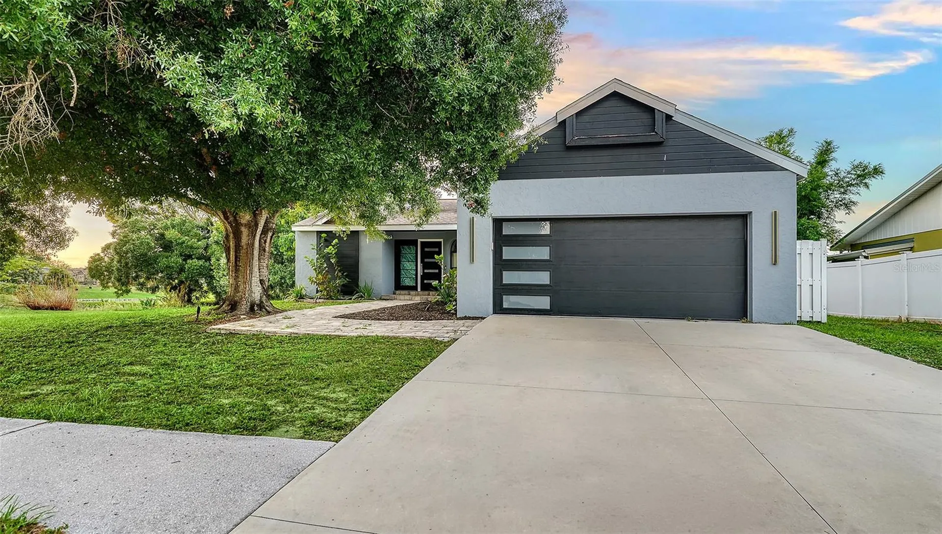 2481 S Scarlet Oak Court Sarasota FL 34232