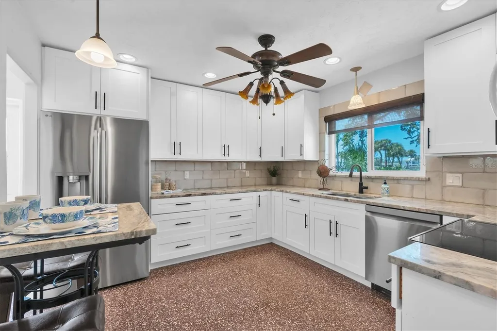 16102 4th Street E Redington Beach FL 33708