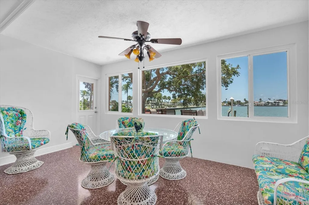 16102 4th Street E Redington Beach FL 33708