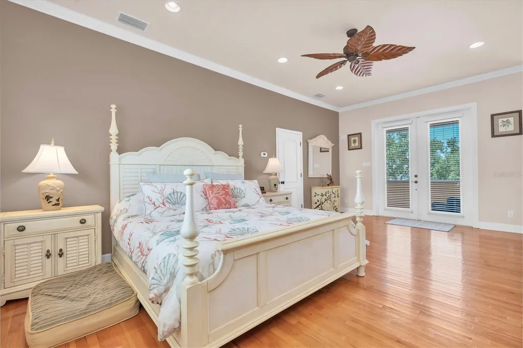 16102 4th Street E Redington Beach FL 33708