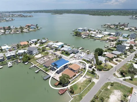 16102 4th Street E Redington Beach FL 33708