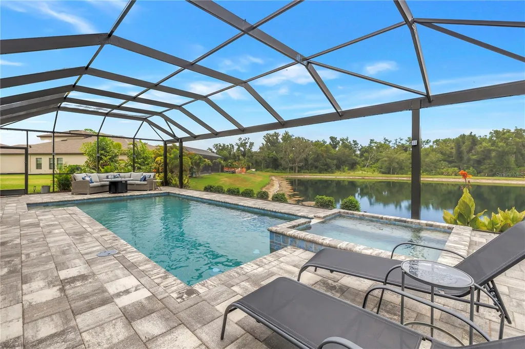 9279 Warm Springs Parrish FL 34219