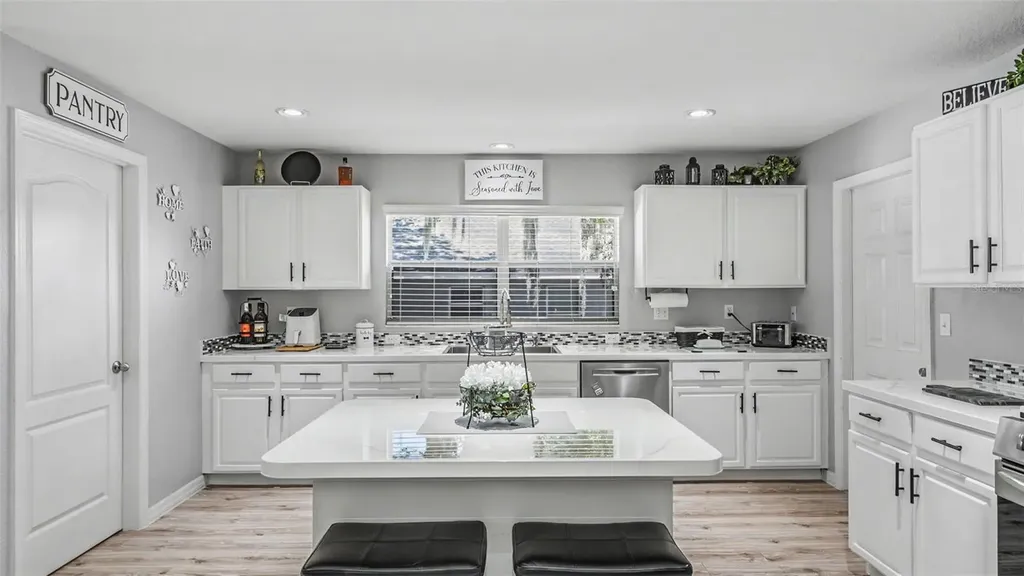 2855 Blackwater Oaks Drive Mulberry FL 33860