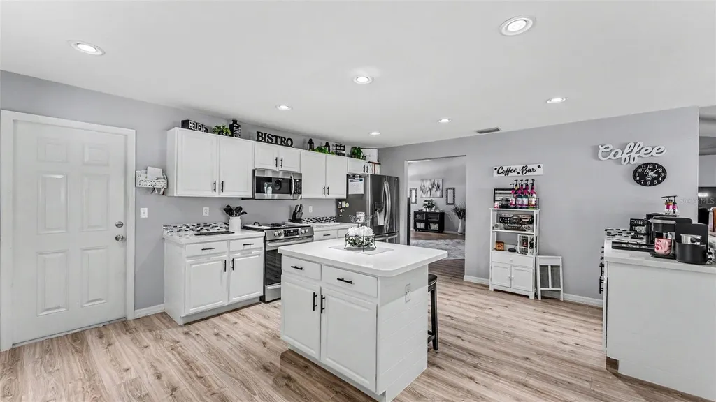 2855 Blackwater Oaks Drive Mulberry FL 33860