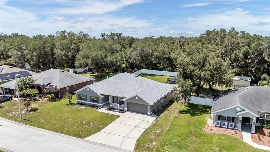 2855 Blackwater Oaks Drive Mulberry FL 33860