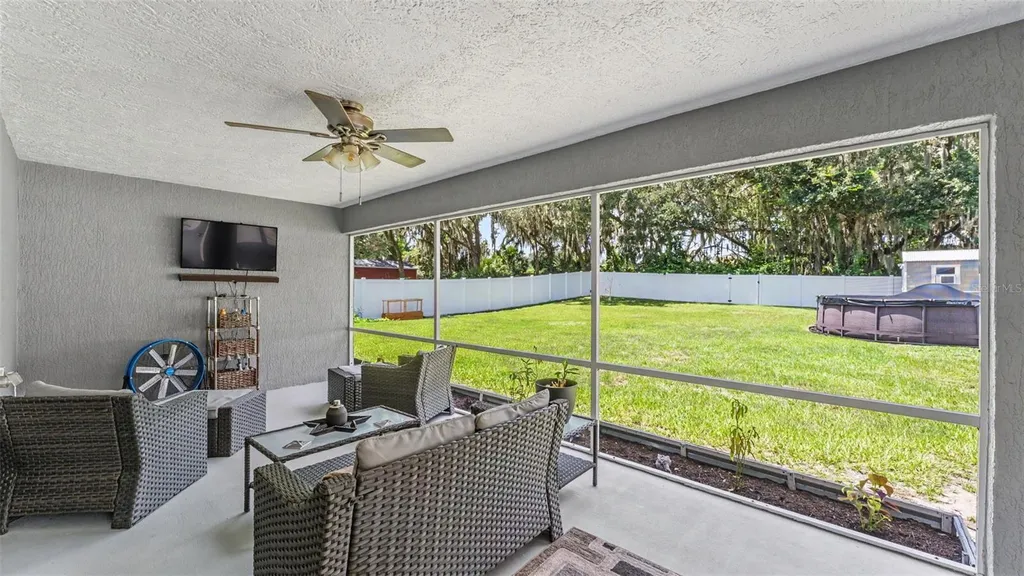 2855 Blackwater Oaks Drive Mulberry FL 33860