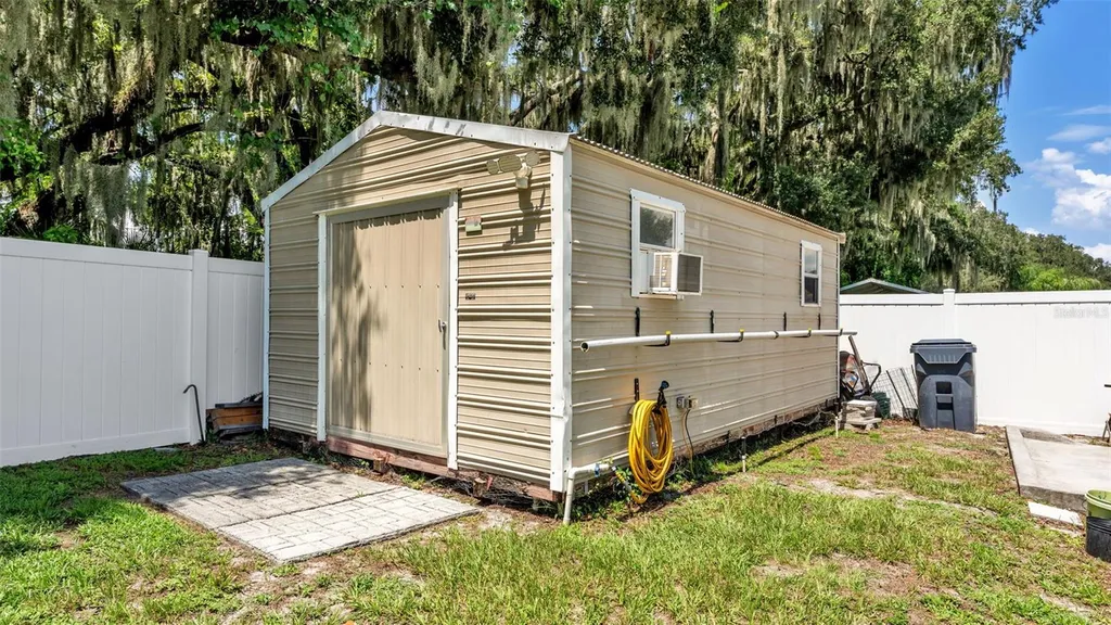 2855 Blackwater Oaks Drive Mulberry FL 33860