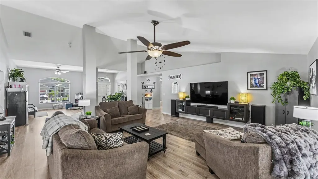 2855 Blackwater Oaks Drive Mulberry FL 33860
