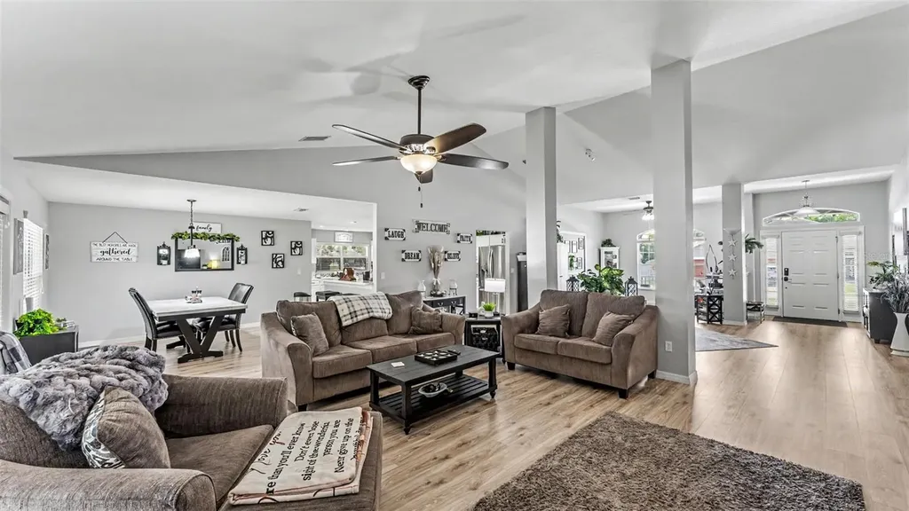 2855 Blackwater Oaks Drive Mulberry FL 33860