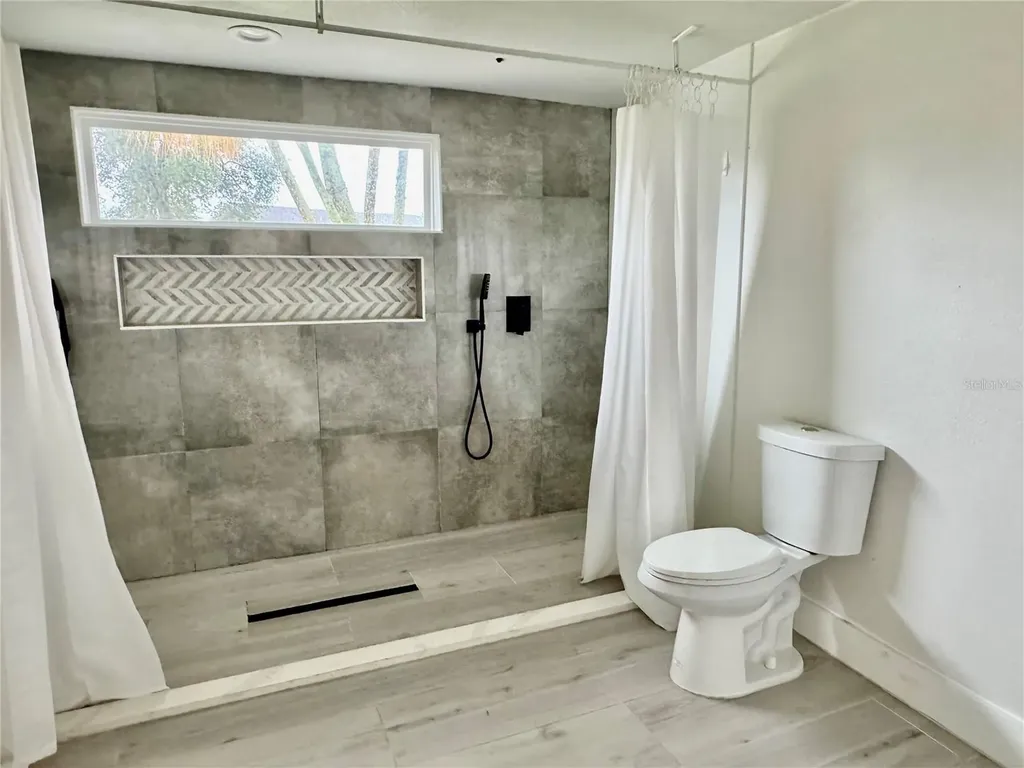 812 Tropical Drive Bradenton FL 34208