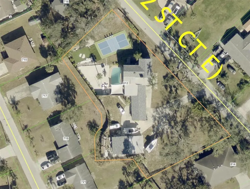 812 Tropical Drive Bradenton FL 34208
