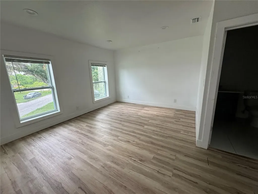 812 Tropical Drive Bradenton FL 34208