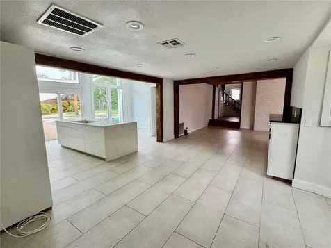 812 Tropical Drive Bradenton FL 34208