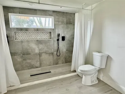 812 Tropical Drive Bradenton FL 34208