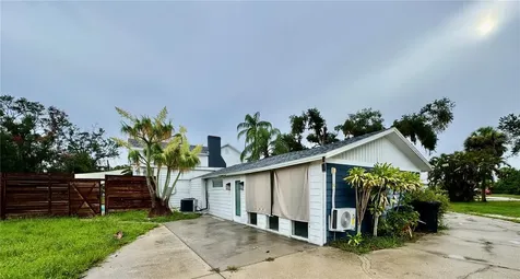 812 Tropical Drive Bradenton FL 34208