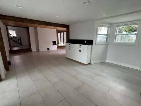 812 Tropical Drive Bradenton FL 34208