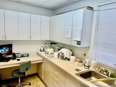 2210 S Macdill Avenue Tampa FL 33629
