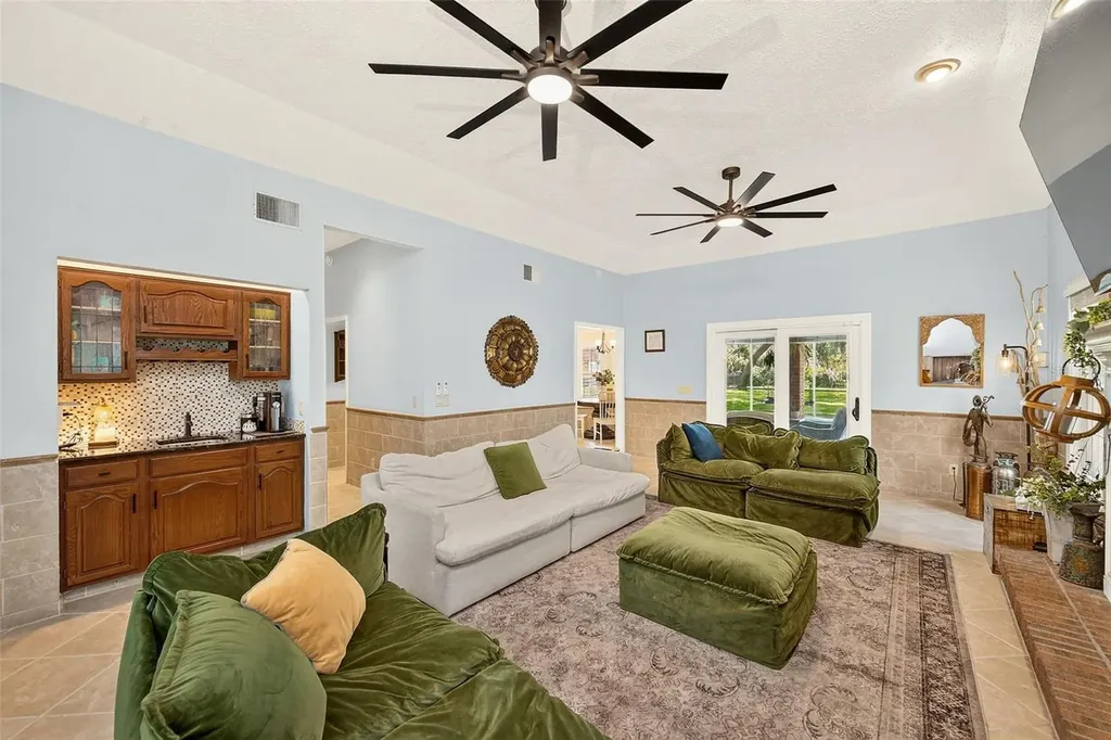 807 Centerbrook Drive Brandon FL 33511
