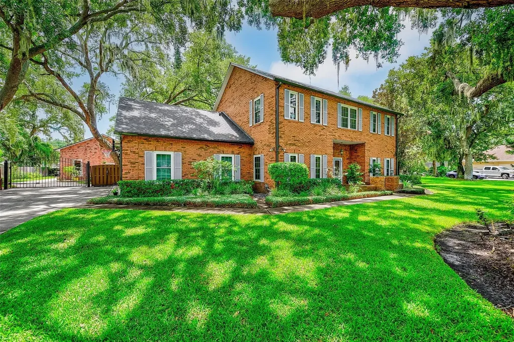 807 Centerbrook Drive Brandon FL 33511