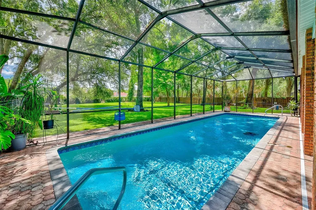 807 Centerbrook Drive Brandon FL 33511
