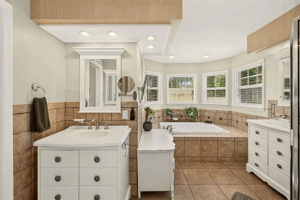 807 Centerbrook Drive Brandon FL 33511