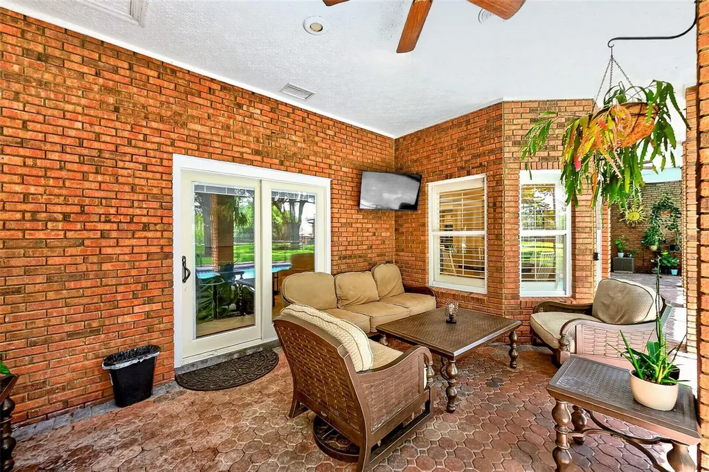 807 Centerbrook Drive Brandon FL 33511