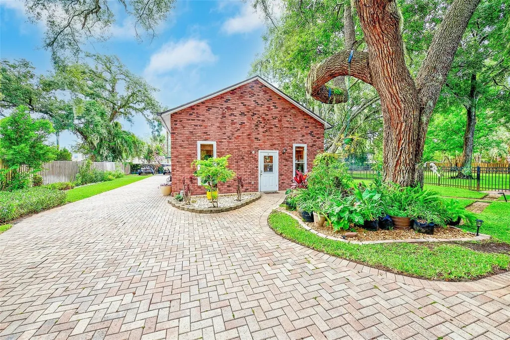 807 Centerbrook Drive Brandon FL 33511