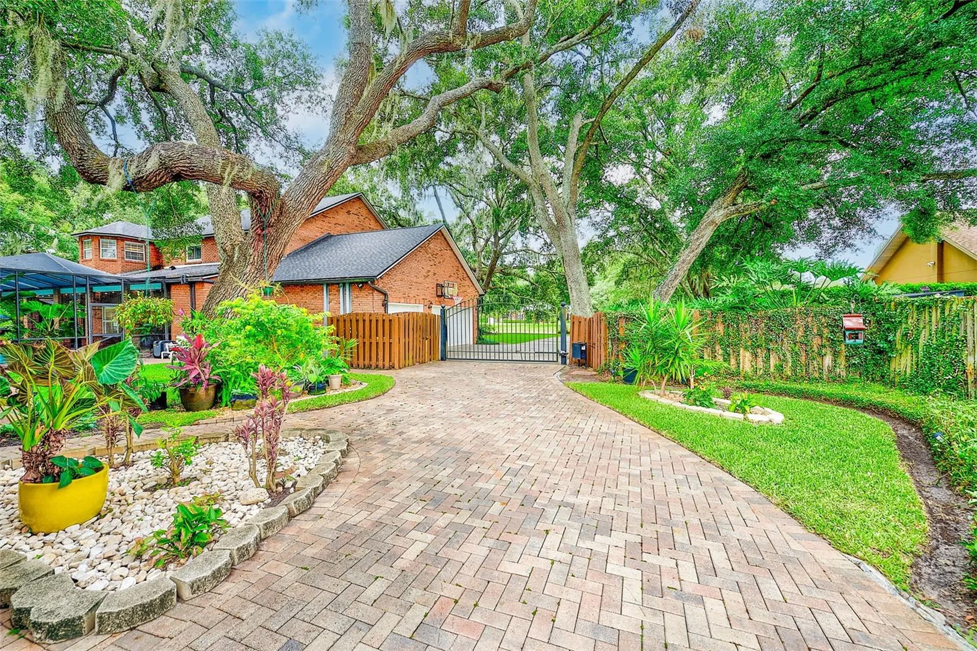 807 Centerbrook Drive Brandon FL 33511