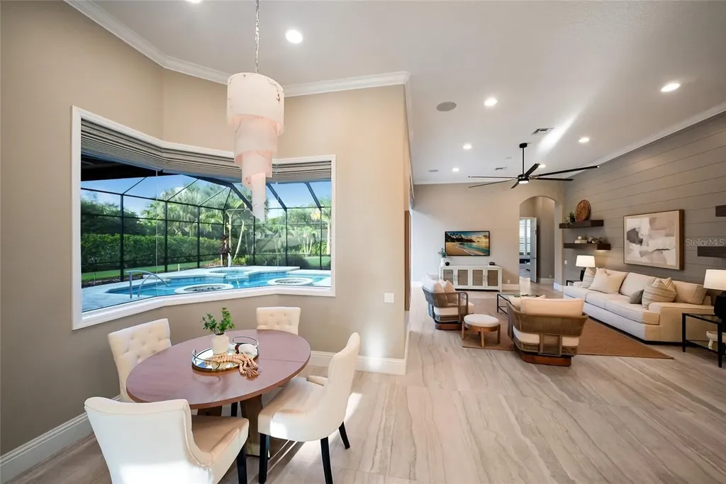 8122 Lone Tree Glen Lakewood Ranch FL 34202