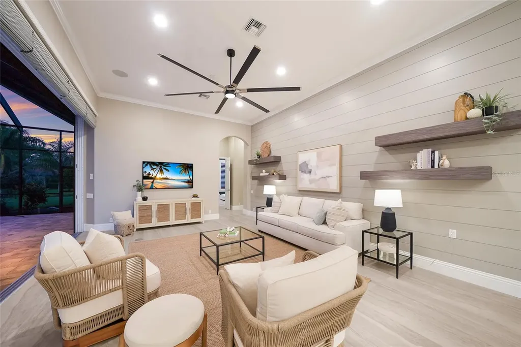 8122 Lone Tree Glen Lakewood Ranch FL 34202