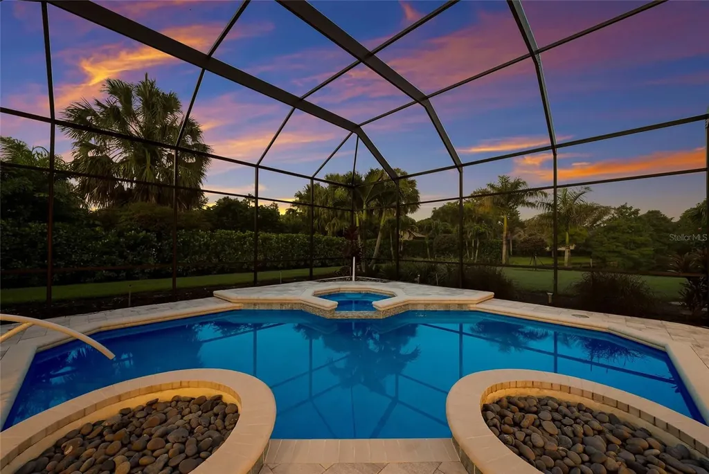8122 Lone Tree Glen Lakewood Ranch FL 34202