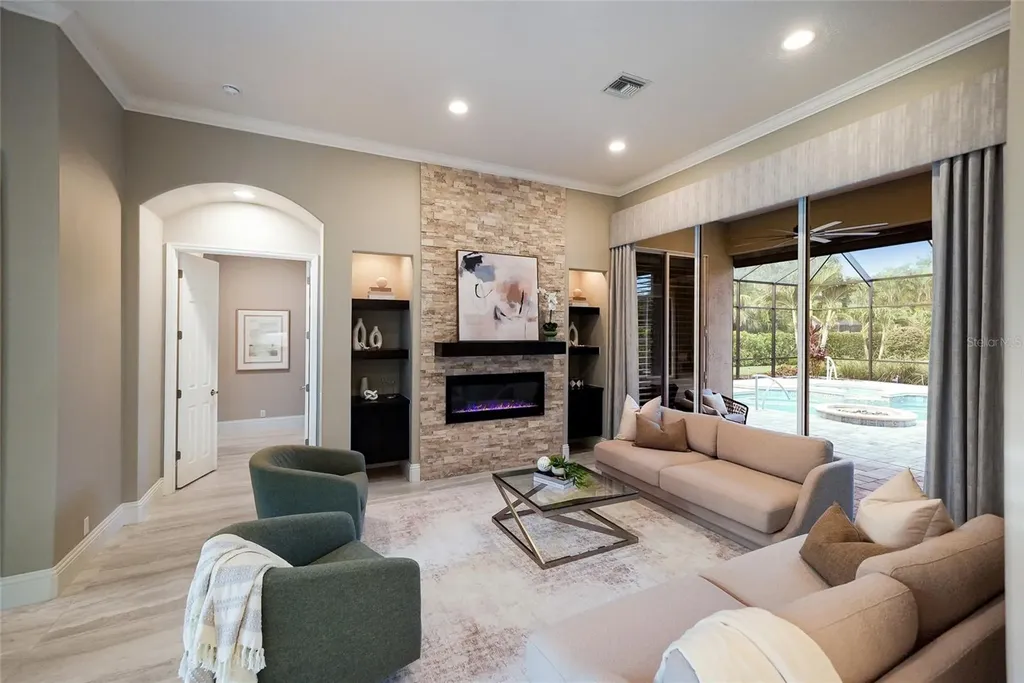8122 Lone Tree Glen Lakewood Ranch FL 34202