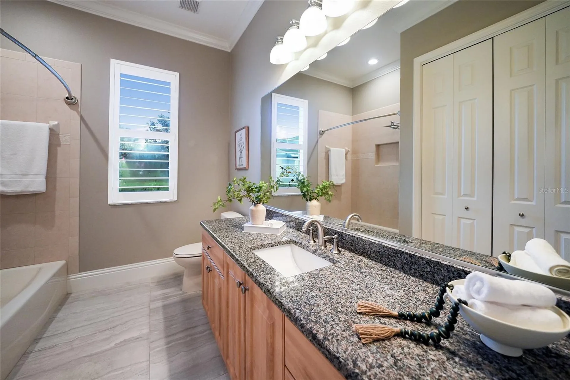 8122 Lone Tree Glen Lakewood Ranch FL 34202