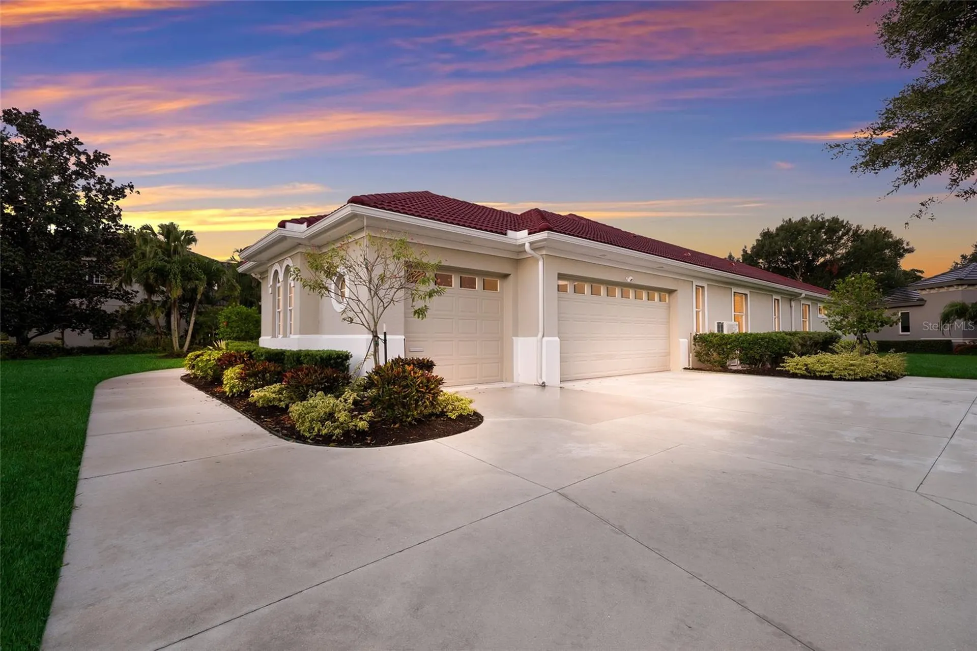 8122 Lone Tree Glen Lakewood Ranch FL 34202