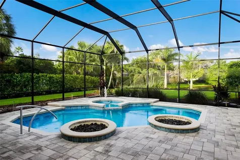 8122 Lone Tree Glen Lakewood Ranch FL 34202