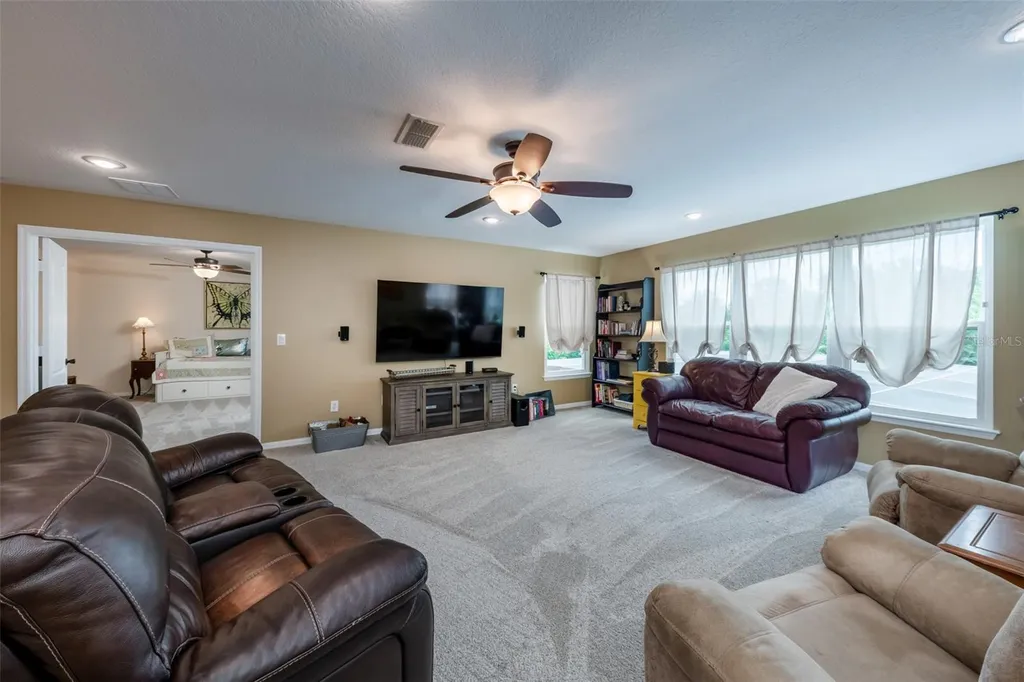 407 Osprey Lakes Circle Oviedo FL 32766