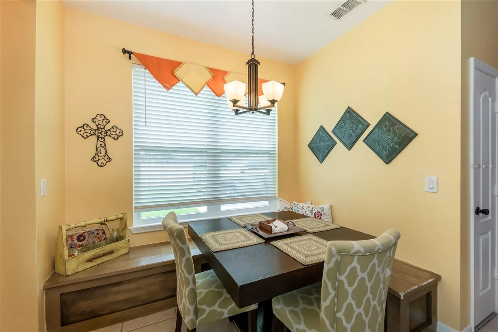 407 Osprey Lakes Circle Oviedo FL 32766