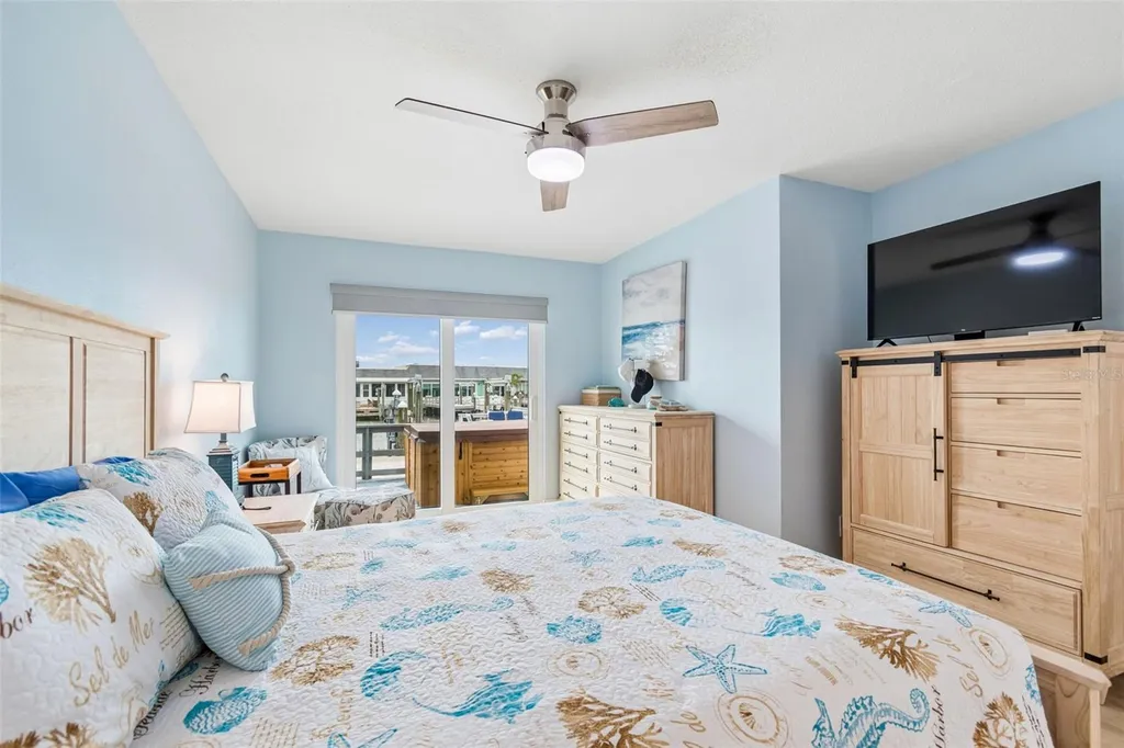 392 Boca Ciega Point Boulevard N St Petersburg FL 33708