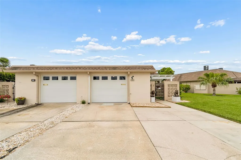 392 Boca Ciega Point Boulevard N St Petersburg FL 33708