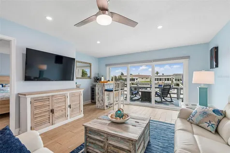 392 Boca Ciega Point Boulevard N St Petersburg FL 33708