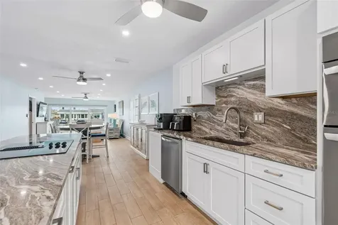392 Boca Ciega Point Boulevard N St Petersburg FL 33708