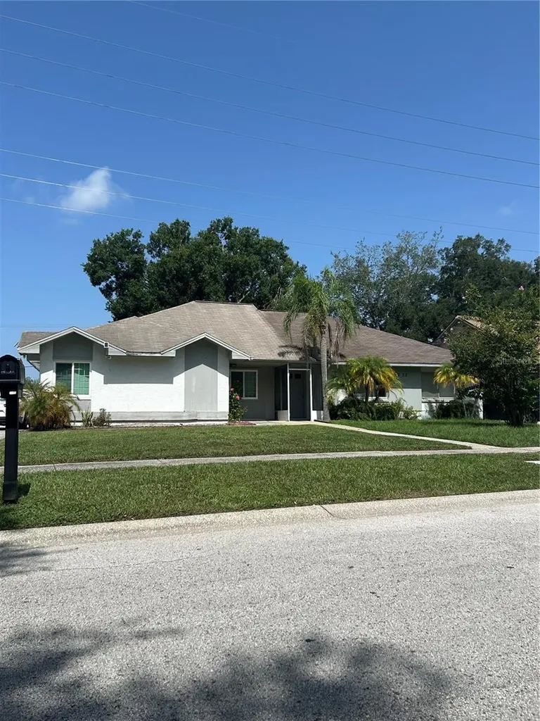 3330 Laurel Dale Drive Tampa FL 33618