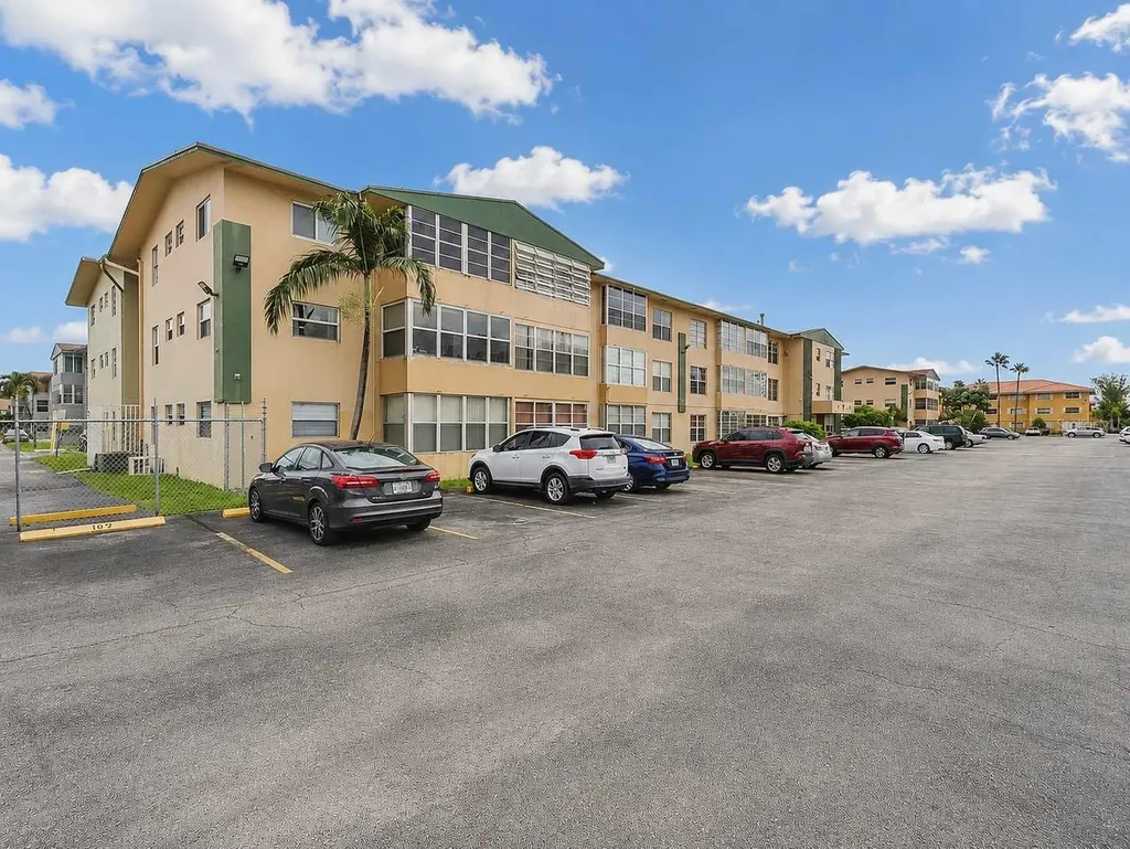 110 Royal Palm Road Hialeah Gardens FL 33016