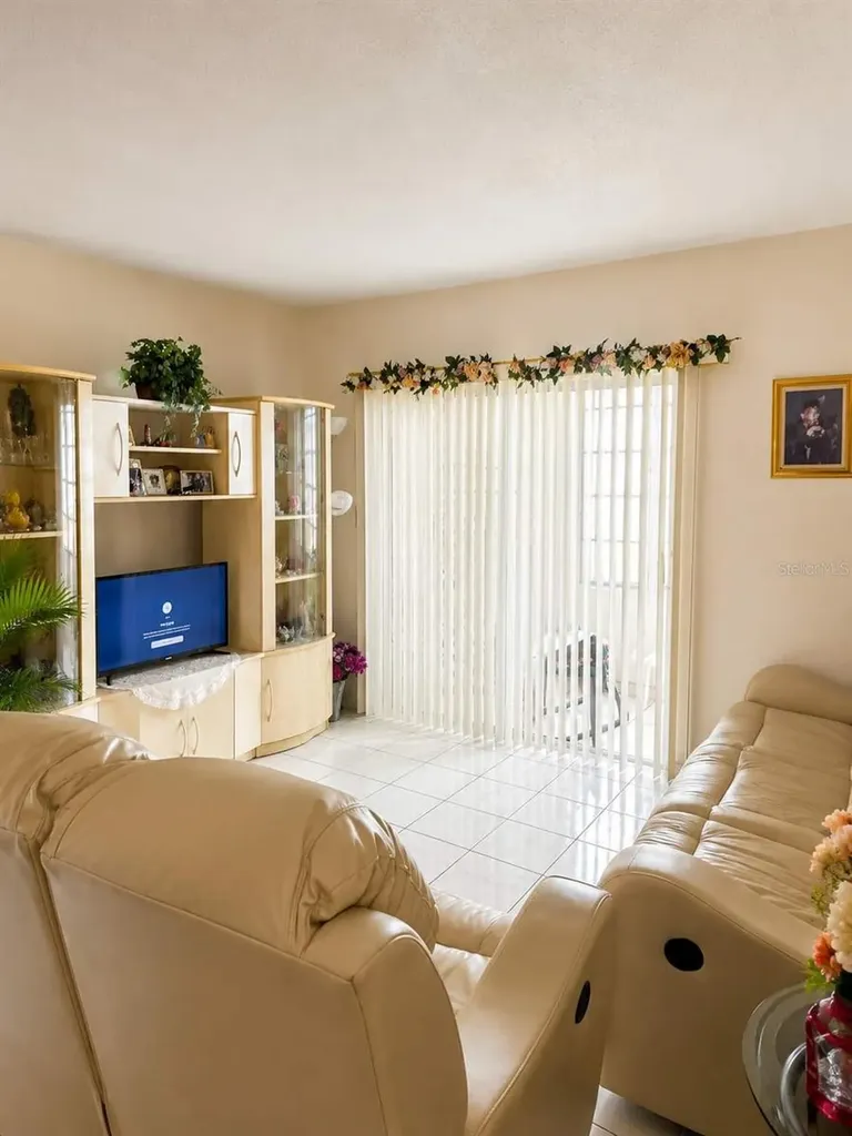 110 Royal Palm Road Hialeah Gardens FL 33016