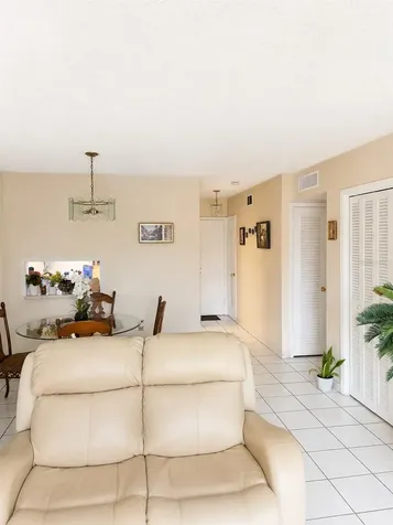110 Royal Palm Road Hialeah Gardens FL 33016